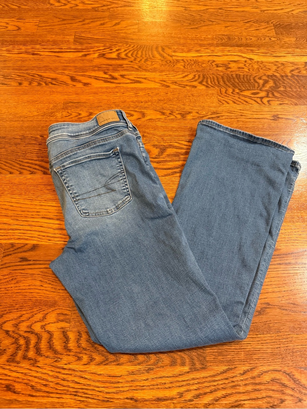 American Eagle Next Level Stretch Distress Medium Wash Women Size 14 Denim Jeans